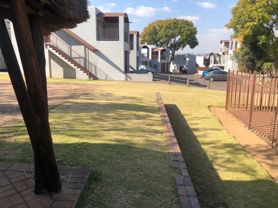 2 Bedroom Property for Sale in Vorna Valley Gauteng