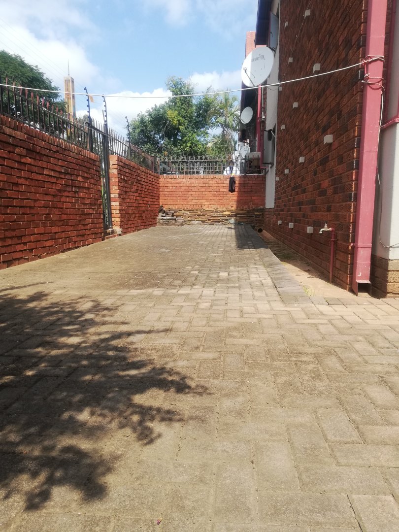 1 Bedroom Property for Sale in Pretoria Gauteng