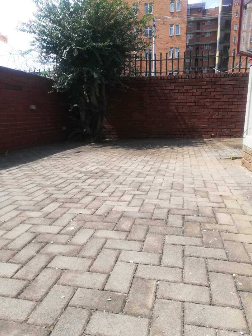 1 Bedroom Property for Sale in Pretoria Gauteng