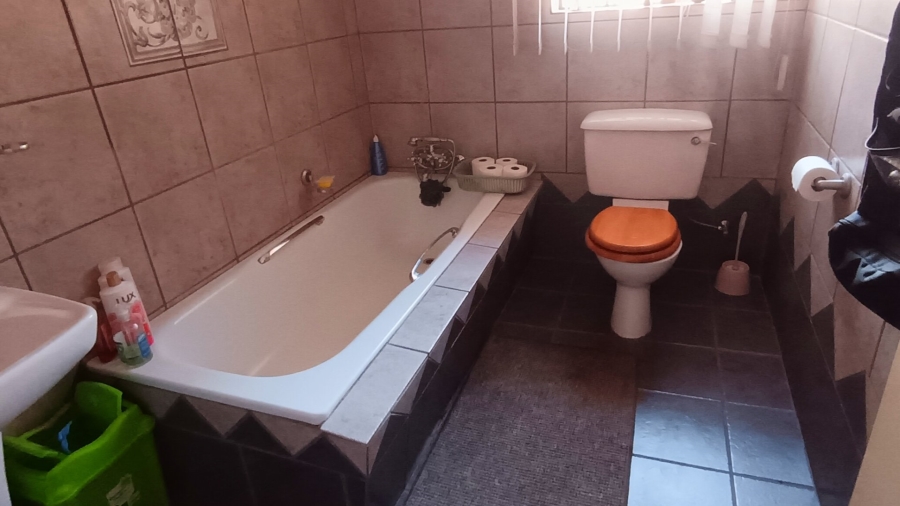 3 Bedroom Property for Sale in Vanderbijlpark SE 2 Gauteng