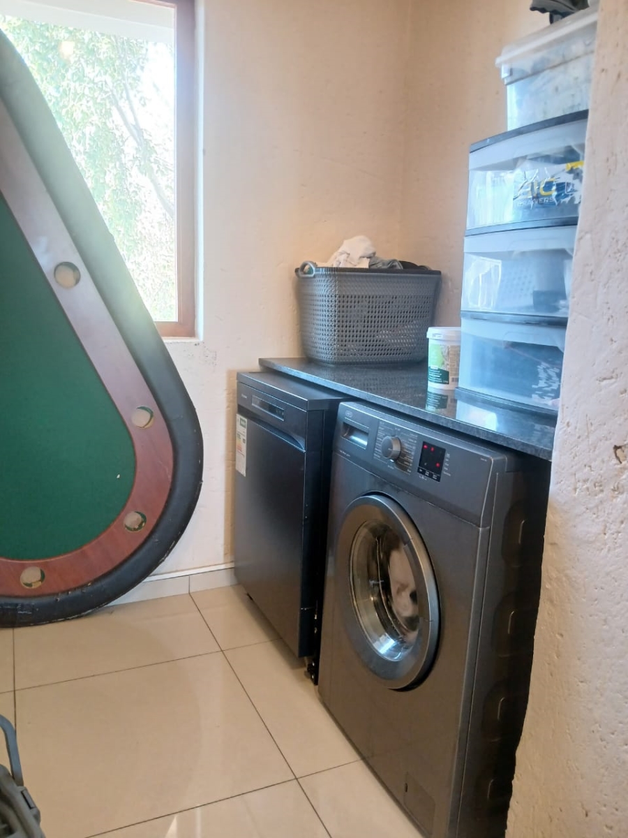 To Let 2 Bedroom Property for Rent in Morningside Gauteng