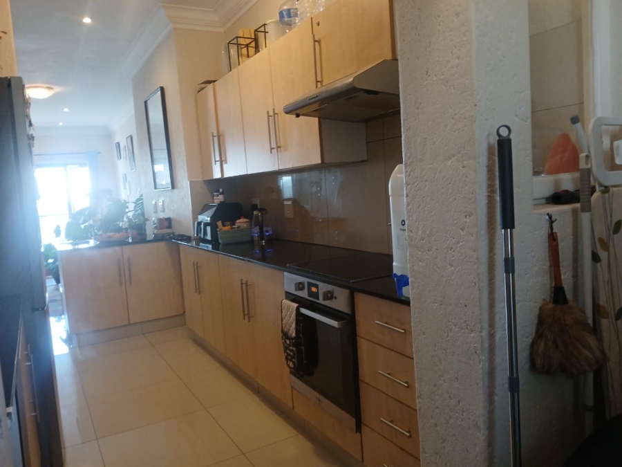 To Let 2 Bedroom Property for Rent in Morningside Gauteng
