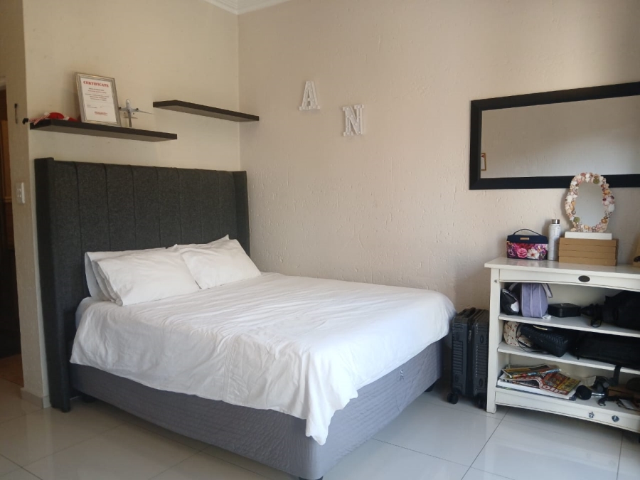 To Let 2 Bedroom Property for Rent in Morningside Gauteng