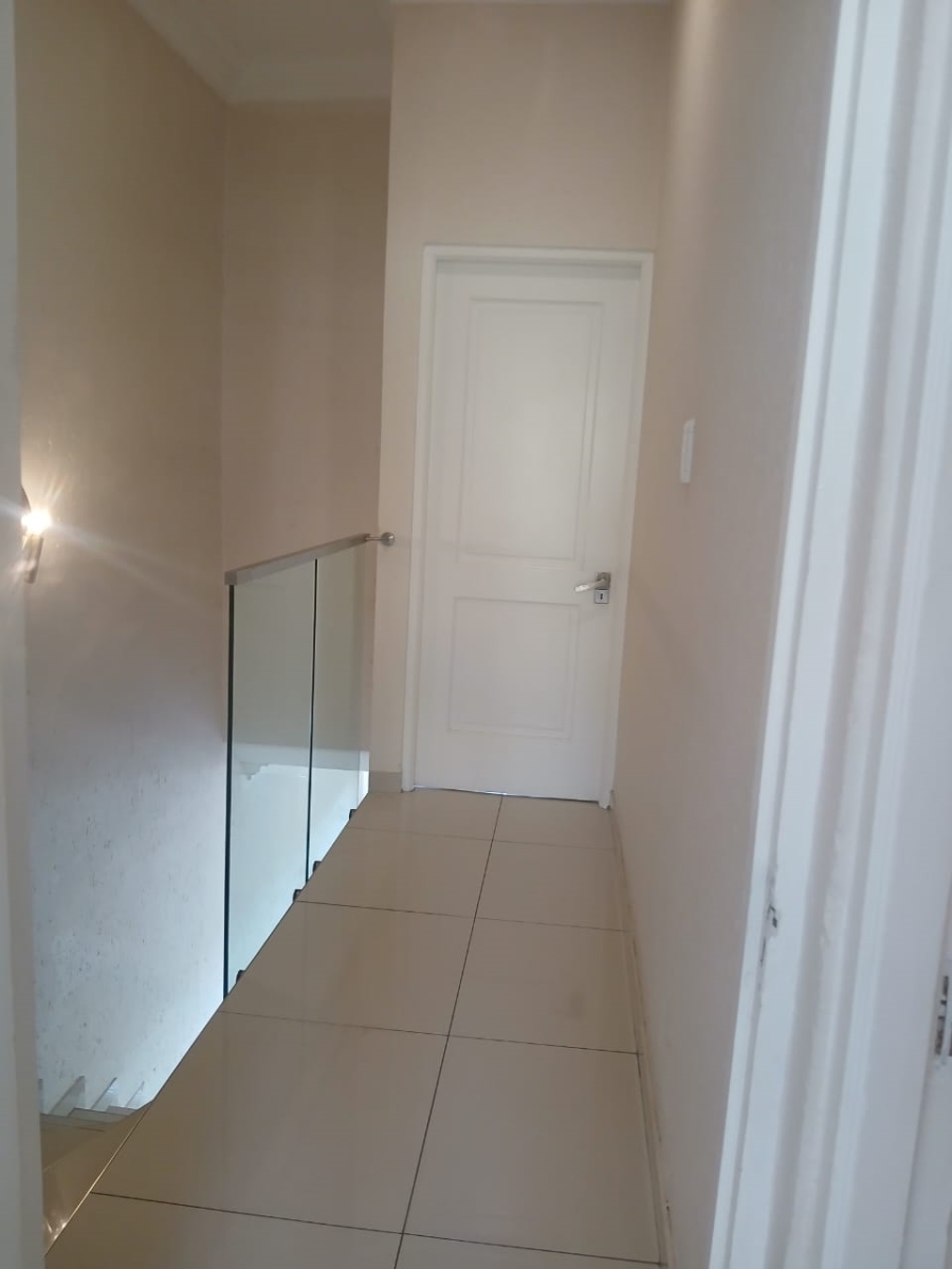 To Let 2 Bedroom Property for Rent in Morningside Gauteng