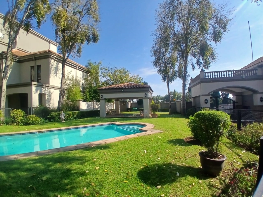 To Let 2 Bedroom Property for Rent in Morningside Gauteng