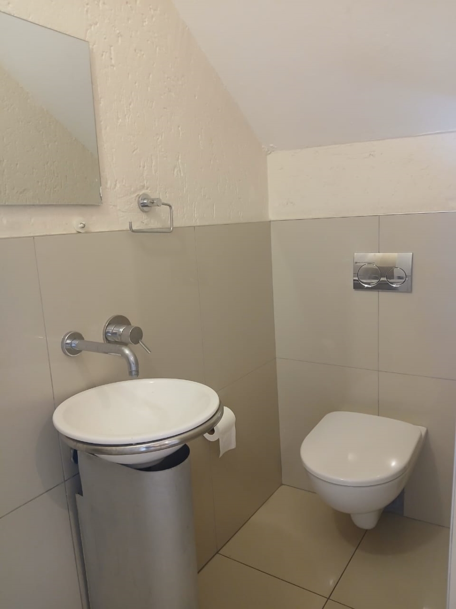 To Let 2 Bedroom Property for Rent in Morningside Gauteng