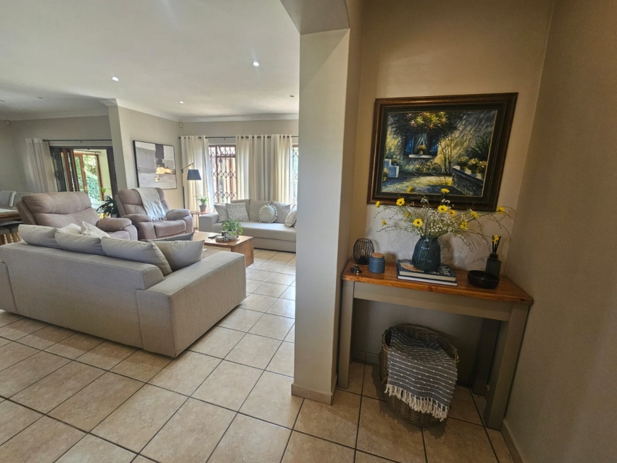 3 Bedroom Property for Sale in Faerie Glen Gauteng