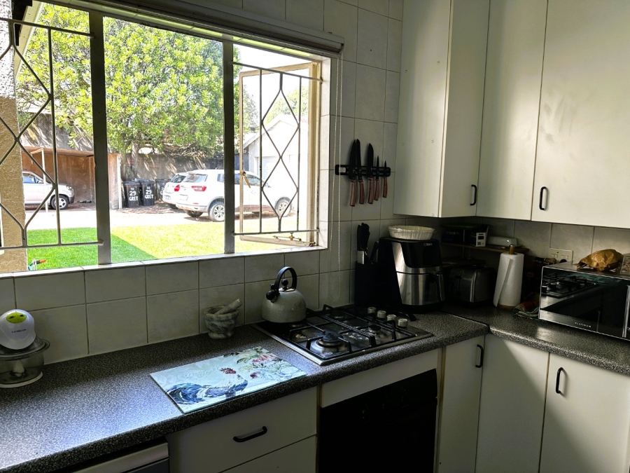 2 Bedroom Property for Sale in Kensington B Gauteng