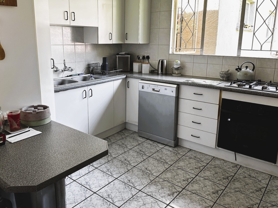 2 Bedroom Property for Sale in Kensington B Gauteng