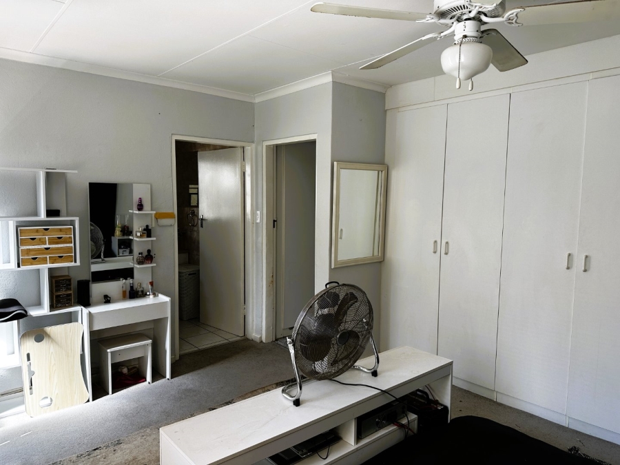 2 Bedroom Property for Sale in Kensington B Gauteng