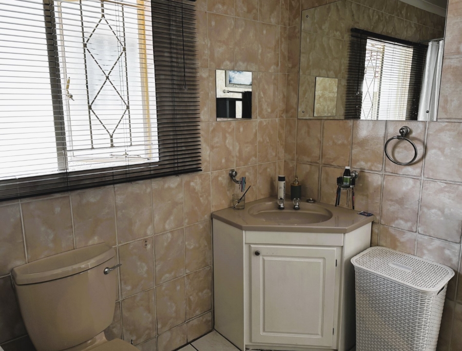 2 Bedroom Property for Sale in Kensington B Gauteng