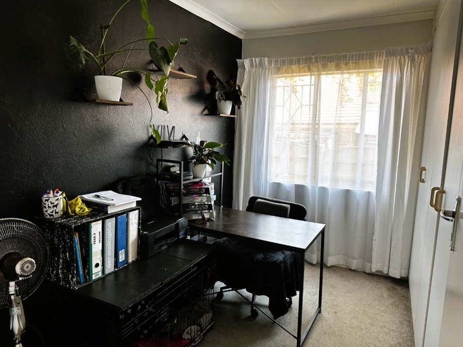 2 Bedroom Property for Sale in Kensington B Gauteng