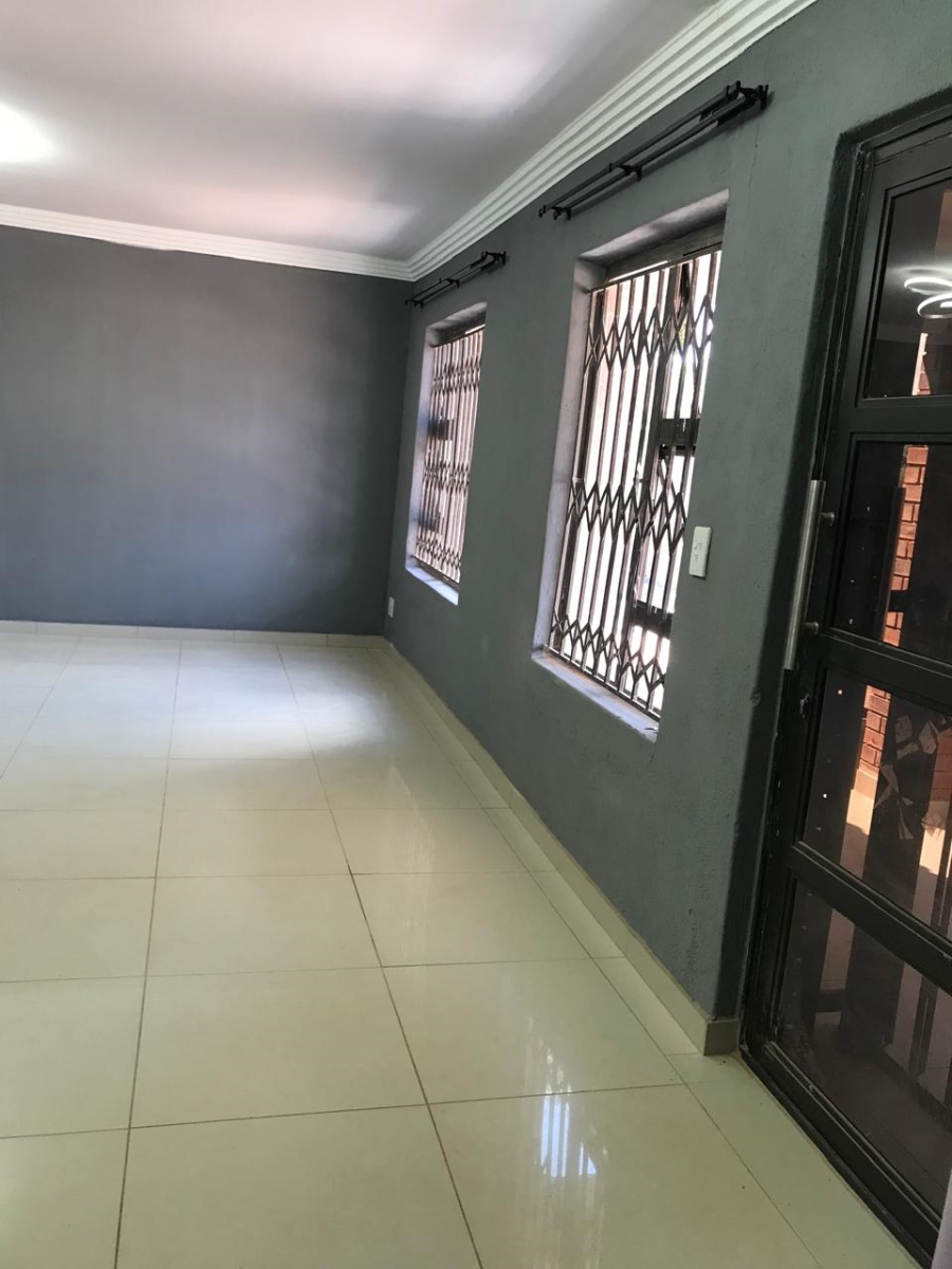 To Let 2 Bedroom Property for Rent in Chantelle Gauteng