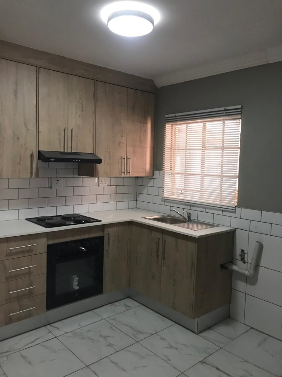 To Let 2 Bedroom Property for Rent in Chantelle Gauteng