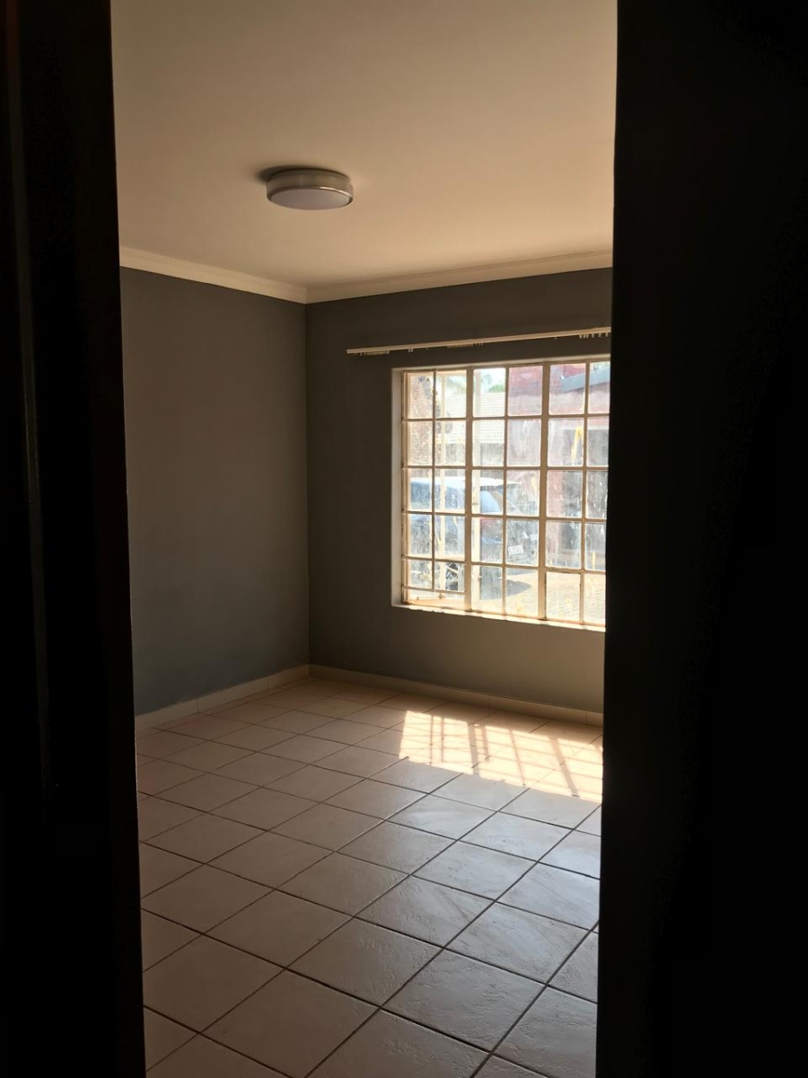 To Let 2 Bedroom Property for Rent in Chantelle Gauteng