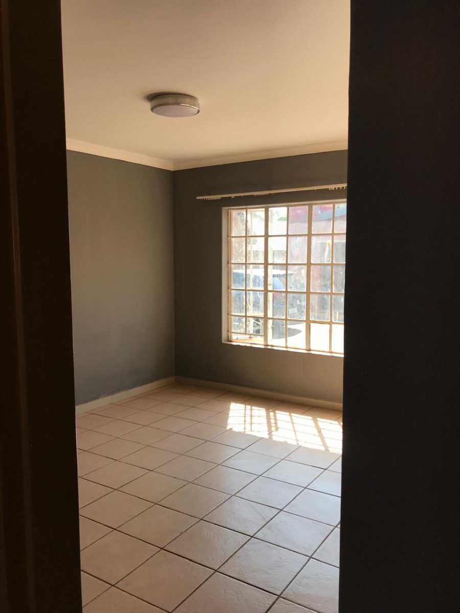 To Let 2 Bedroom Property for Rent in Chantelle Gauteng