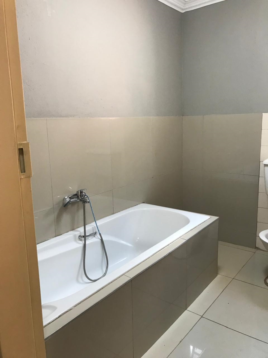 To Let 2 Bedroom Property for Rent in Chantelle Gauteng