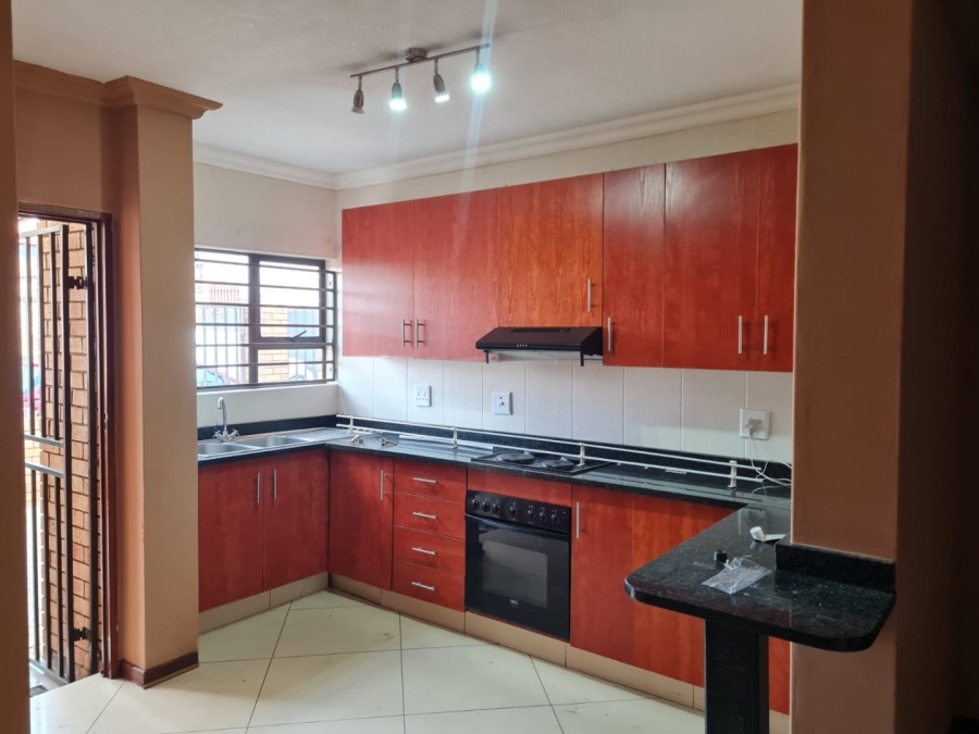 To Let 2 Bedroom Property for Rent in Lenasia Ext 13 Gauteng