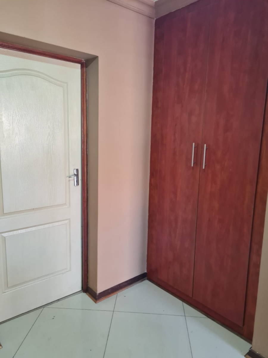 To Let 2 Bedroom Property for Rent in Lenasia Ext 13 Gauteng