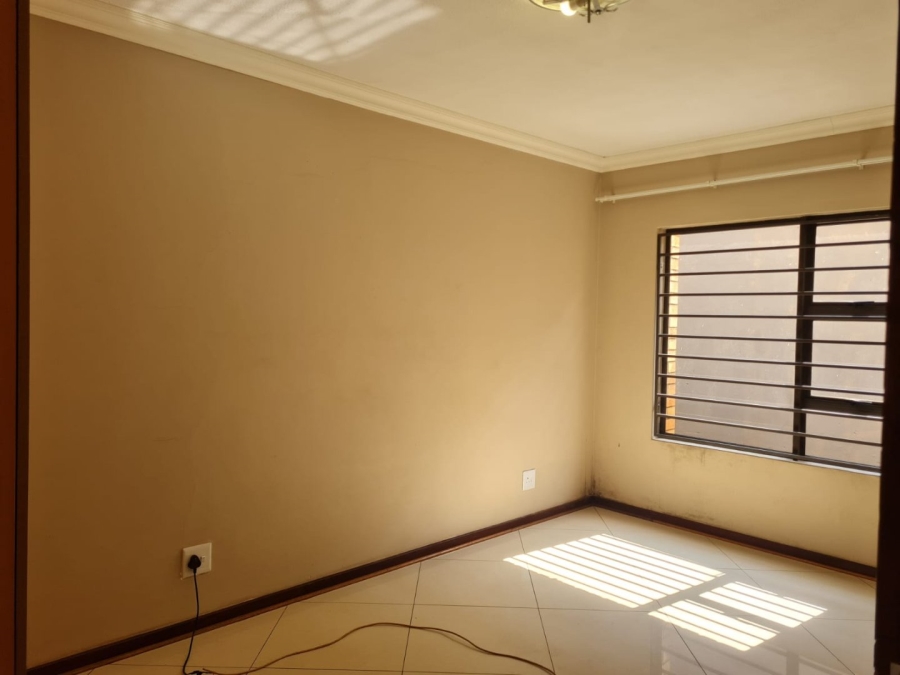 To Let 2 Bedroom Property for Rent in Lenasia Ext 13 Gauteng