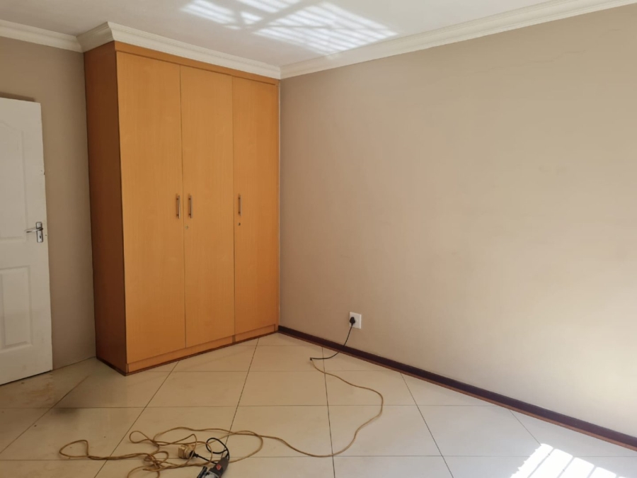 To Let 2 Bedroom Property for Rent in Lenasia Ext 13 Gauteng