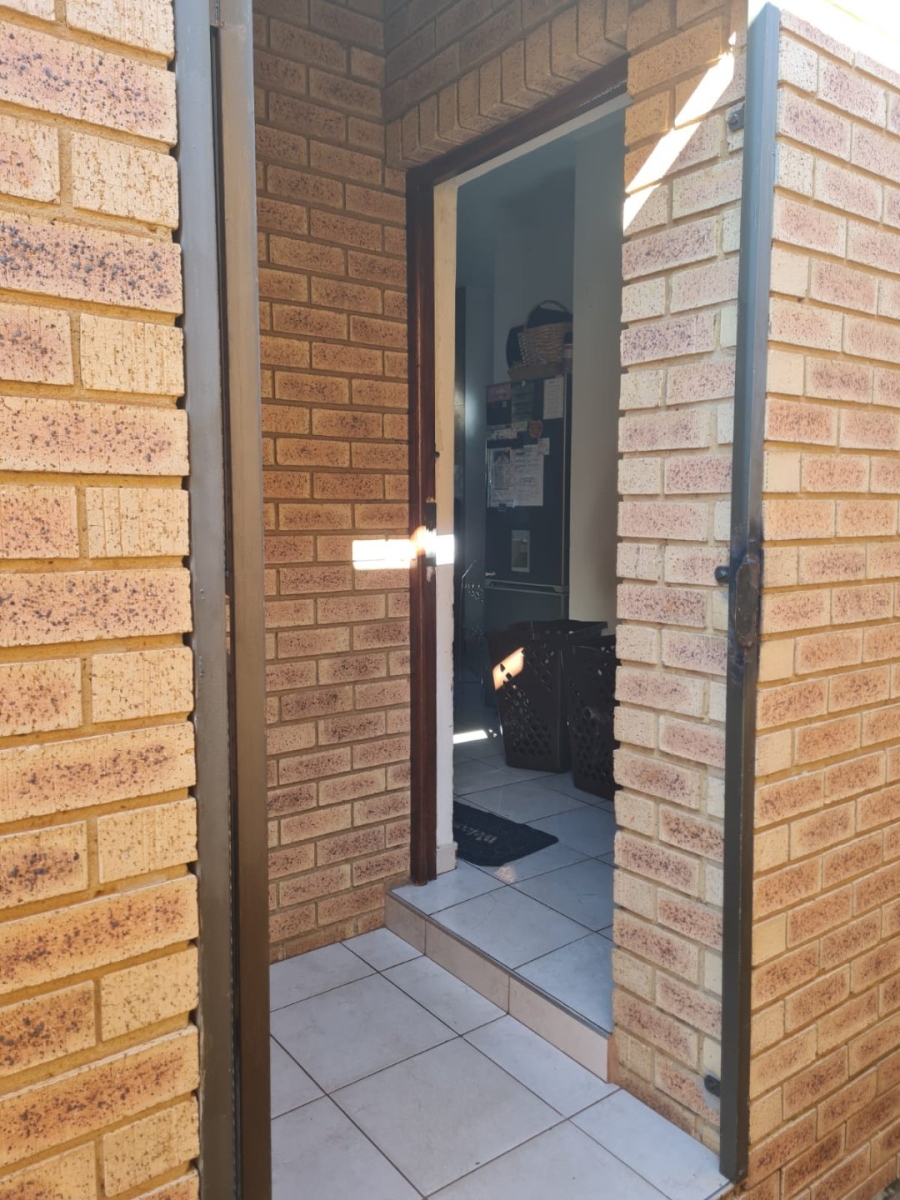 3 Bedroom Property for Sale in Lenasia Ext 5 Gauteng