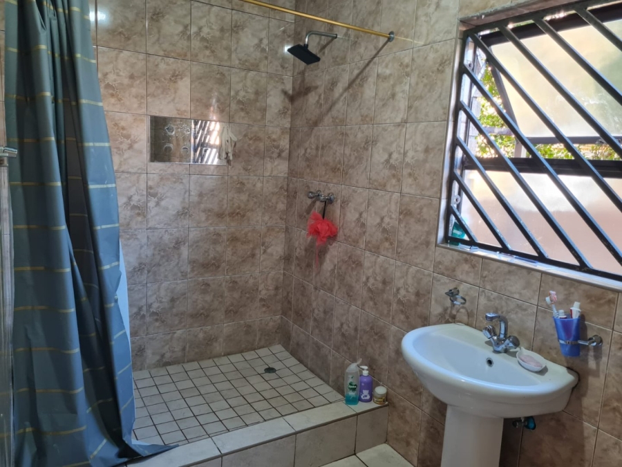 3 Bedroom Property for Sale in Lenasia Ext 5 Gauteng