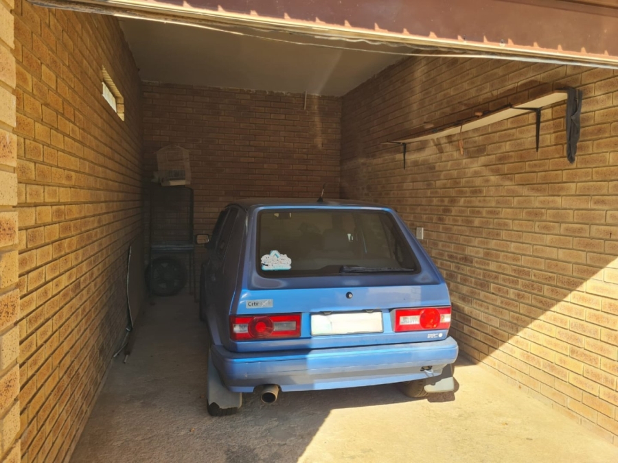 3 Bedroom Property for Sale in Lenasia Ext 5 Gauteng