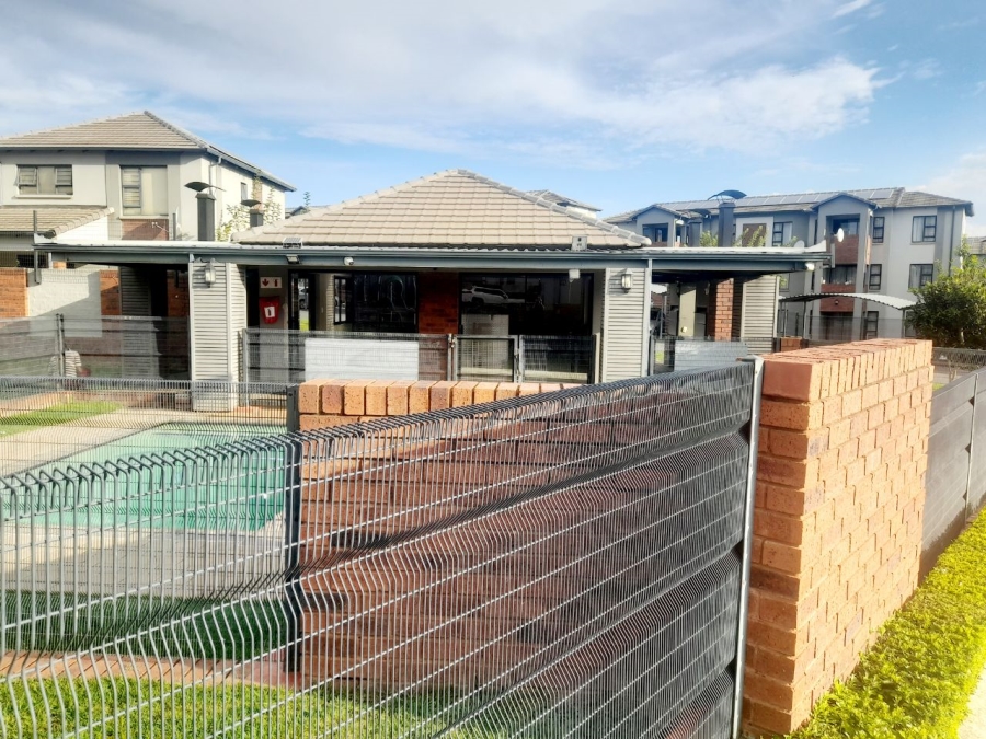 2 Bedroom Property for Sale in Amberfield Gauteng