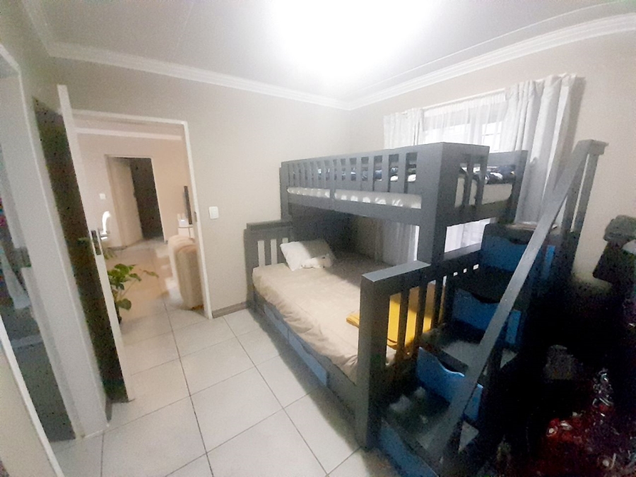 2 Bedroom Property for Sale in Amberfield Gauteng