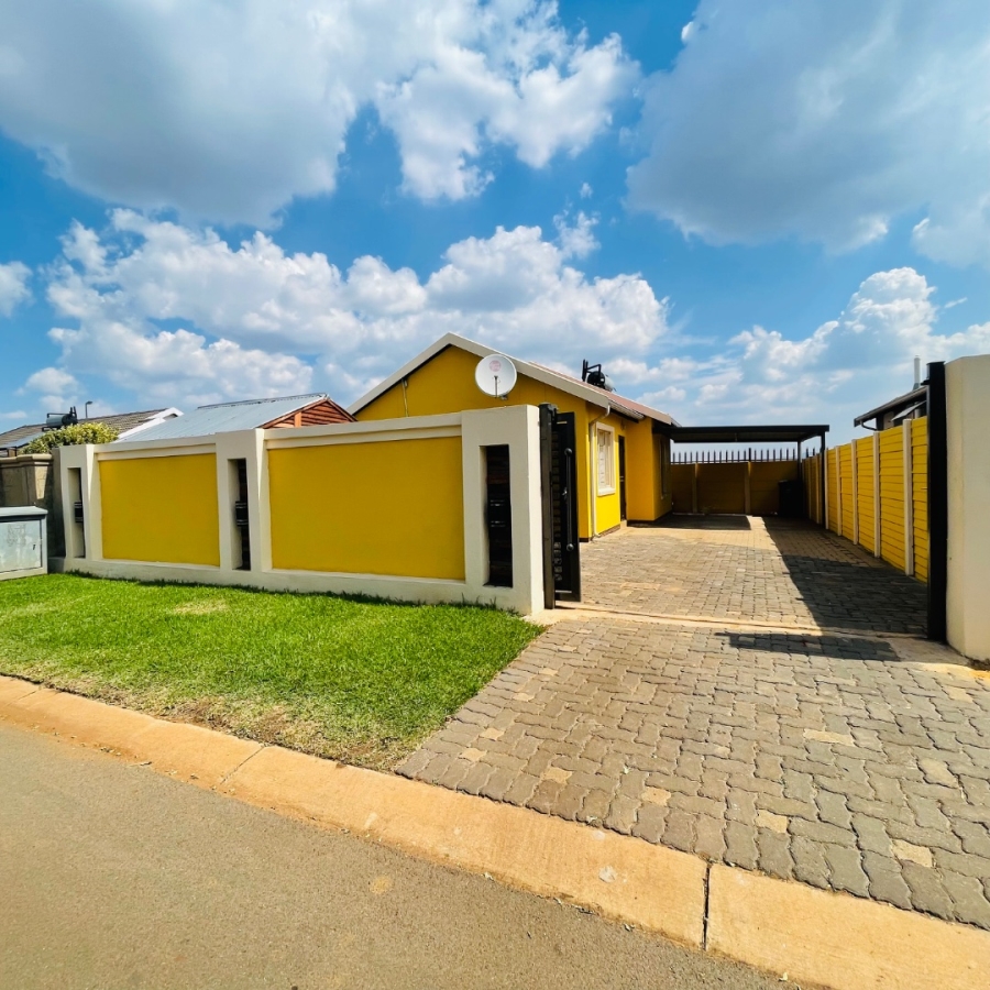 2 Bedroom Property for Sale in Sky City Gauteng