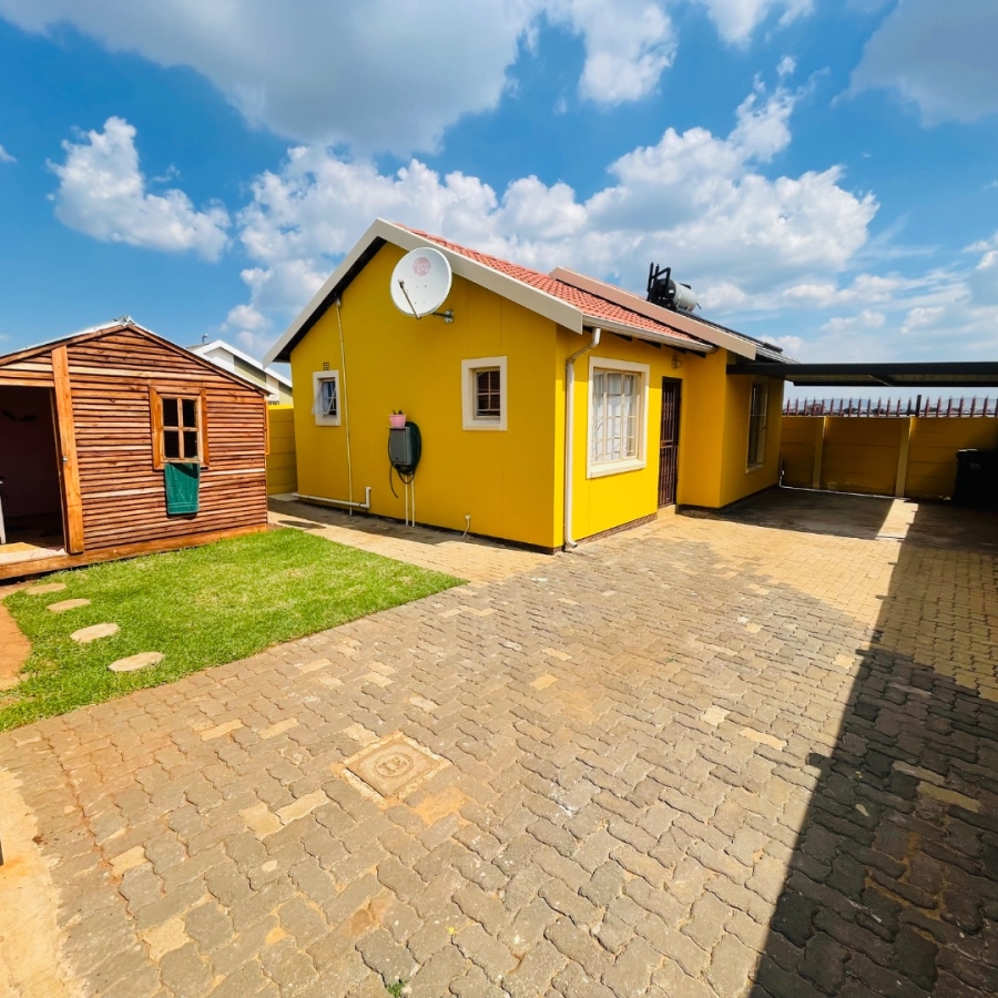 2 Bedroom Property for Sale in Sky City Gauteng