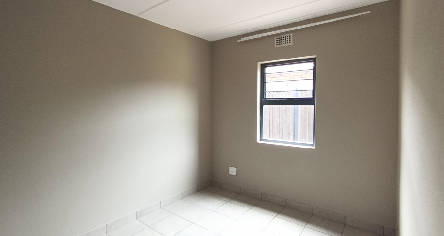 2 Bedroom Property for Sale in La Montagne Gauteng