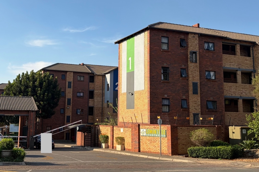 2 Bedroom Property for Sale in La Montagne Gauteng