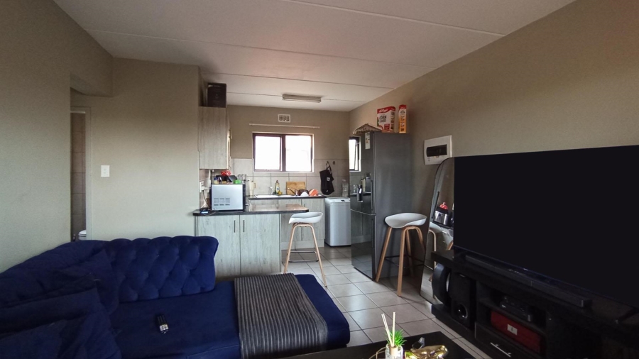 2 Bedroom Property for Sale in La Montagne Gauteng