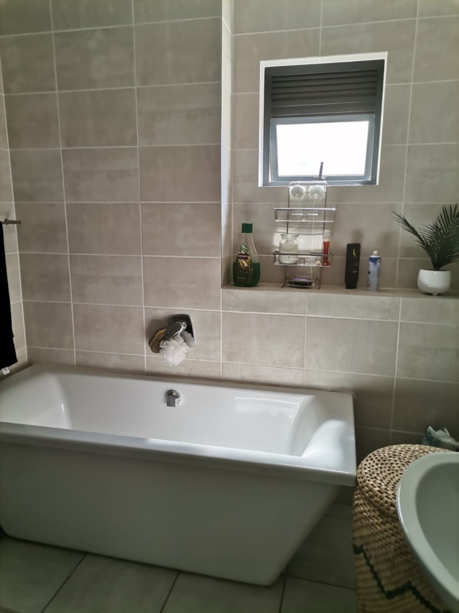 1 Bedroom Property for Sale in Zwartkoppies Gauteng