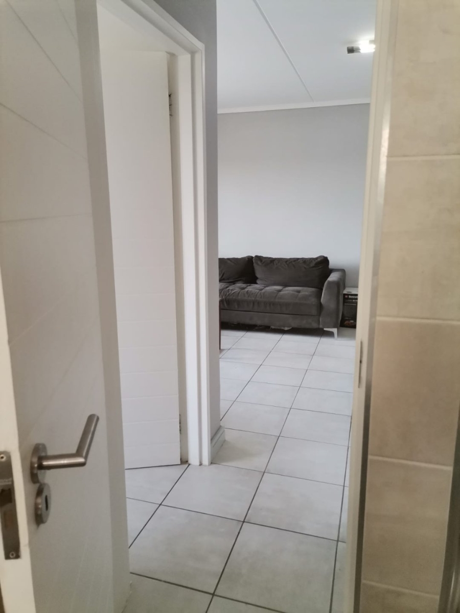 1 Bedroom Property for Sale in Zwartkoppies Gauteng