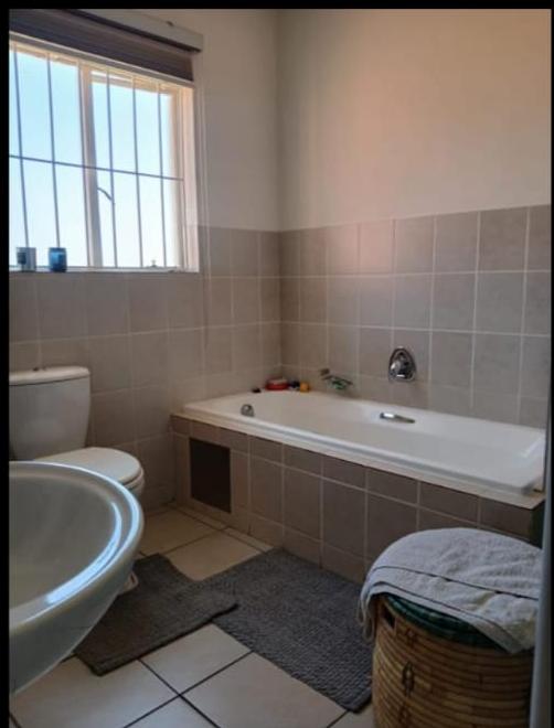 To Let 2 Bedroom Property for Rent in North Riding AH Gauteng