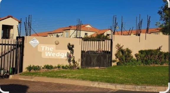 To Let 2 Bedroom Property for Rent in North Riding AH Gauteng