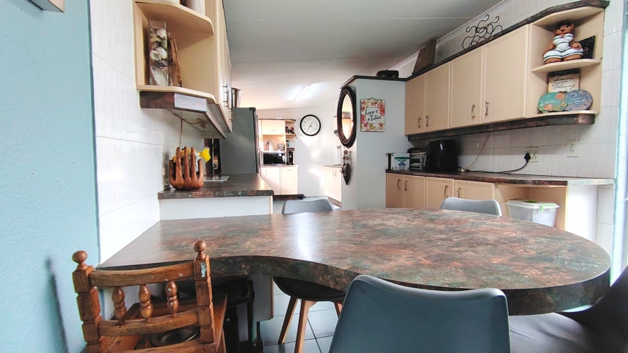 3 Bedroom Property for Sale in Rothdene Gauteng