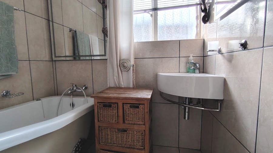 3 Bedroom Property for Sale in Rothdene Gauteng