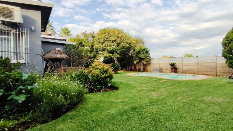 3 Bedroom Property for Sale in Rothdene Gauteng