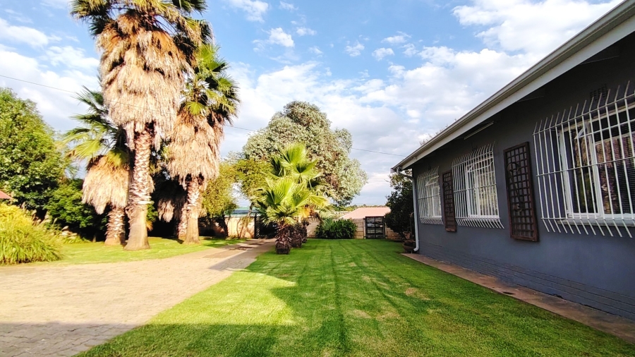 3 Bedroom Property for Sale in Rothdene Gauteng