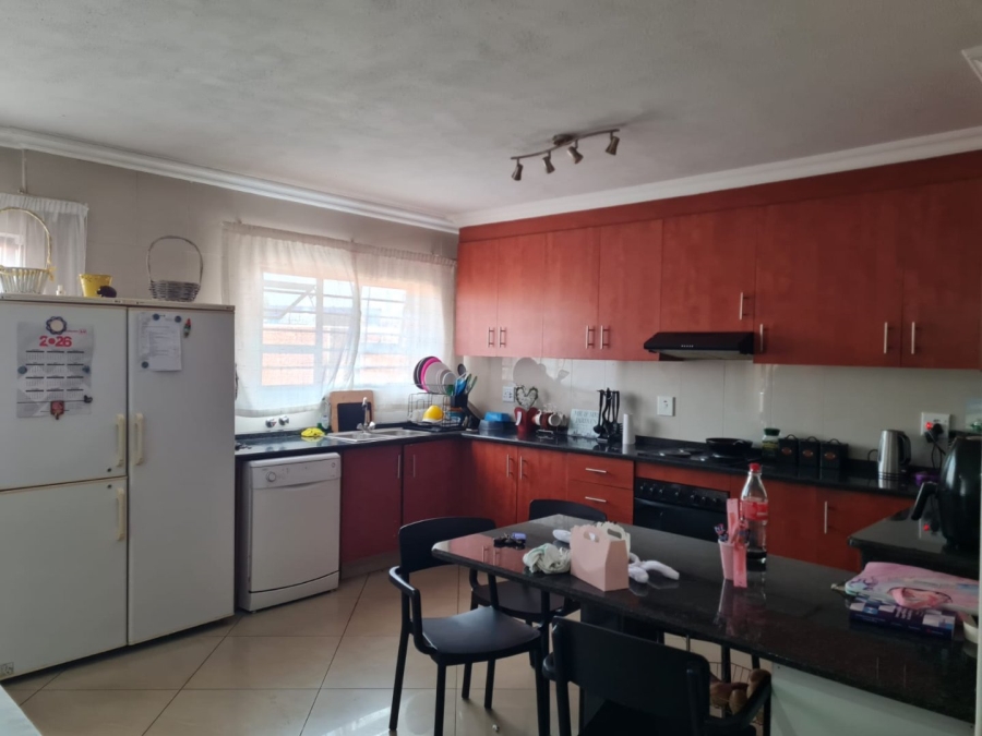 To Let 3 Bedroom Property for Rent in Lenasia Ext 13 Gauteng