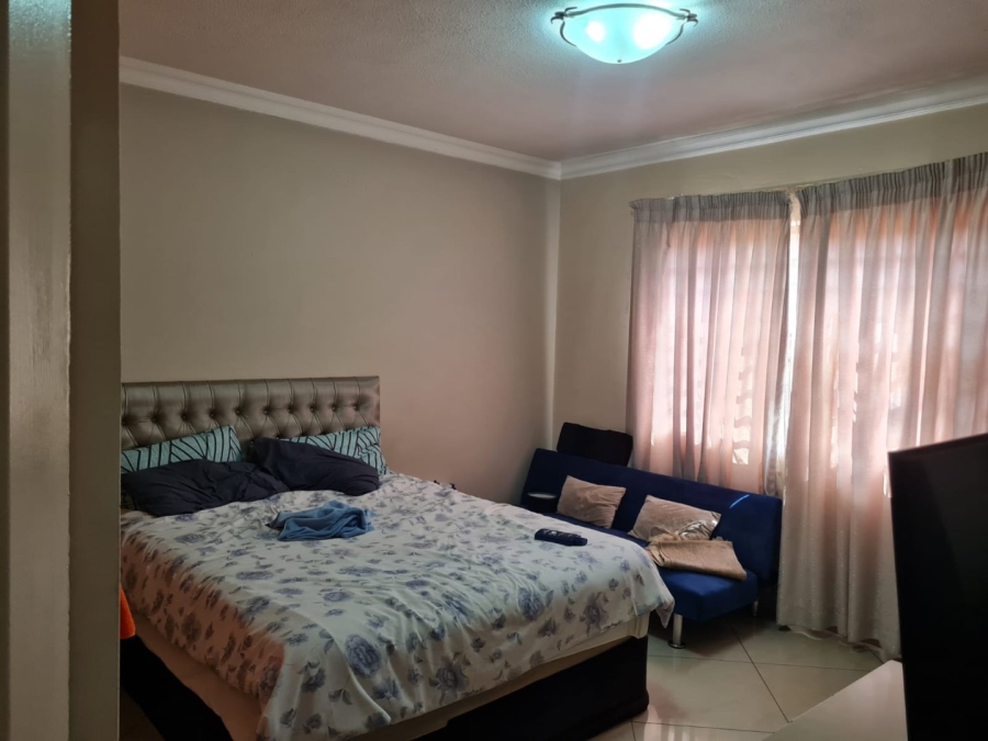 To Let 3 Bedroom Property for Rent in Lenasia Ext 13 Gauteng