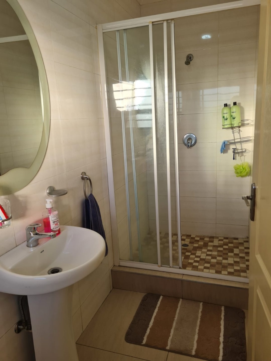 To Let 3 Bedroom Property for Rent in Lenasia Ext 13 Gauteng