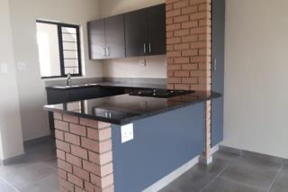 2 Bedroom Property for Sale in Noordwyk Gauteng