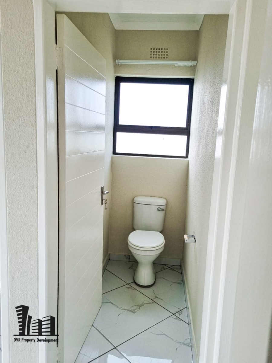 2 Bedroom Property for Sale in Windmill Park Gauteng