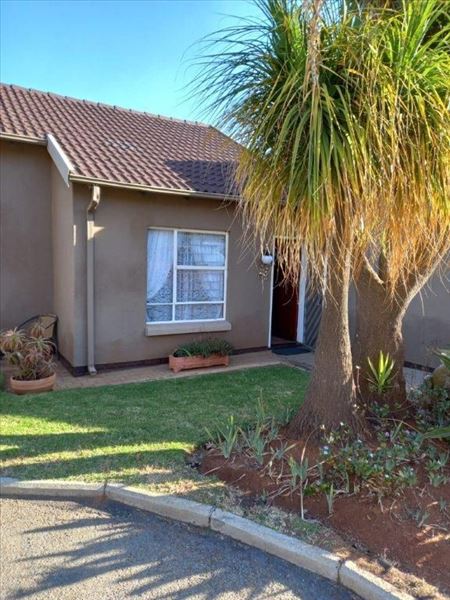 3 Bedroom Property for Sale in Bonaero Park Gauteng