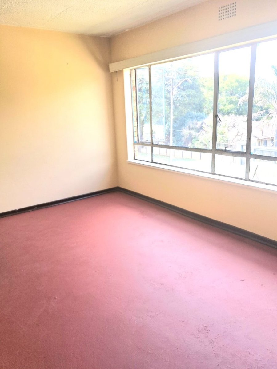  Bedroom Property for Sale in Dawnview Gauteng